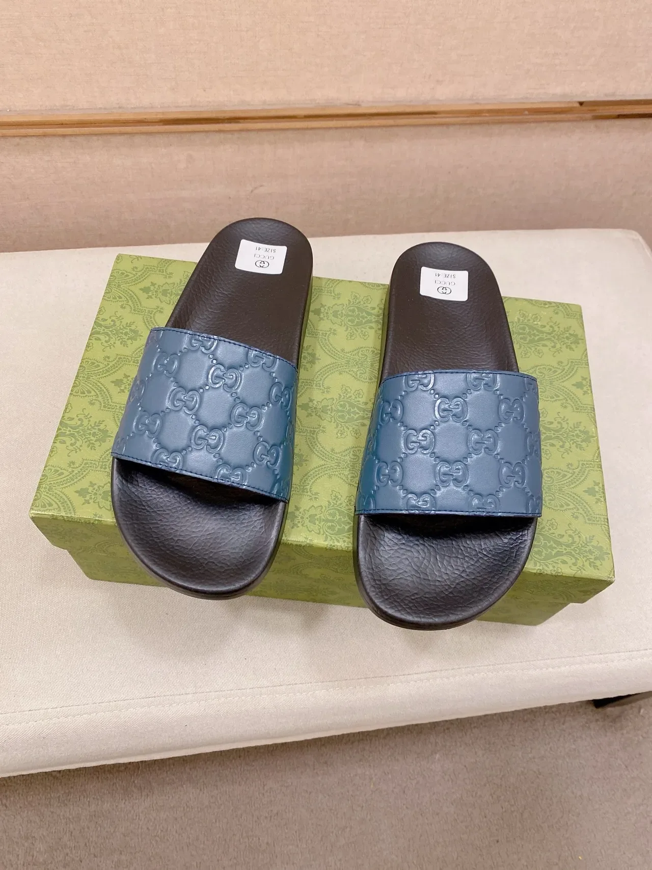 Gucci GG Slide Black Red Quilted Motif Strap Molded Rubber Sole Slippers 7