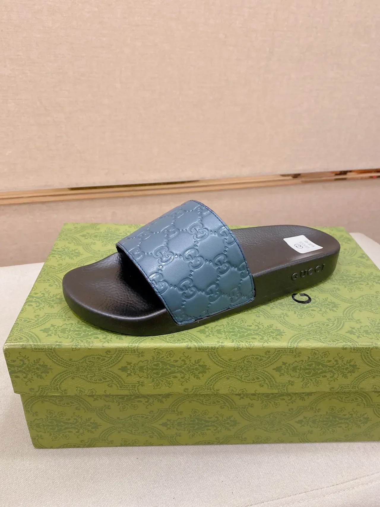 Gucci GG Slide Black Red Quilted Motif Strap Molded Rubber Sole Slippers 16