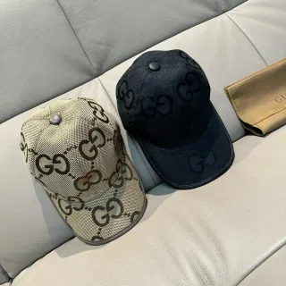 Gucci GG Supreme Beige Black Monogram Six-Panel Construction Baseball Cap