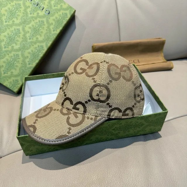 Gucci GG Supreme Beige Black Monogram Six-Panel Construction Baseball Cap 3