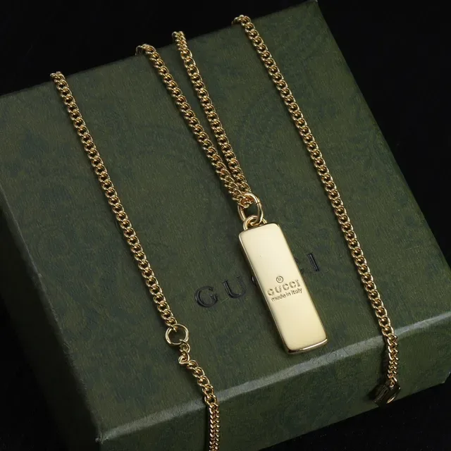 Gucci Gold Chain Rectangular Pendant Necklace 5