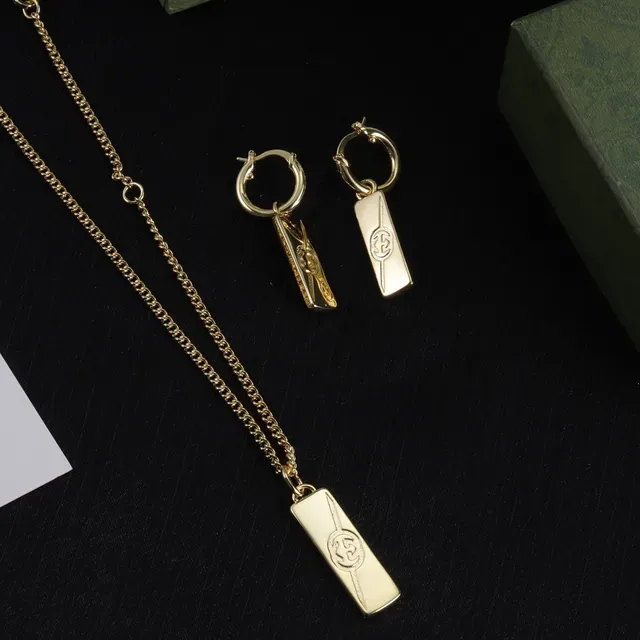 Gucci Gold Chain Rectangular Pendant Necklace 9