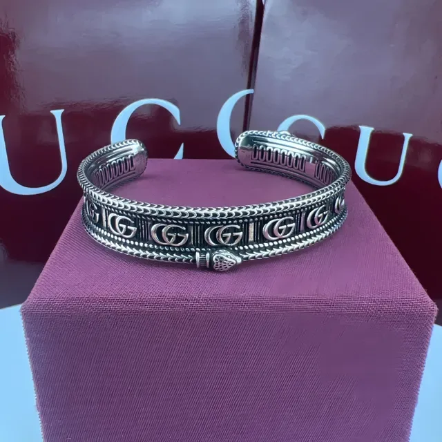 Gucci Gold Silver Interlocking G Motif Rope-Edge Border Bracelet 8