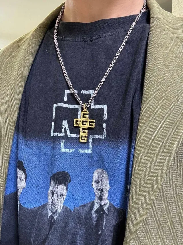Gucci Gold-Tone Interlocking-G Cross Pendant Necklace 6