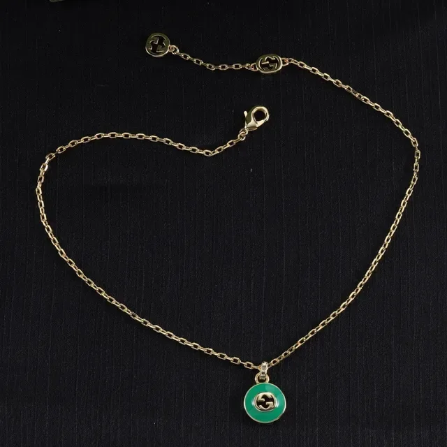 Gucci Green Gold Circular Enamel Pendant Interlocking G Logo Necklace 9