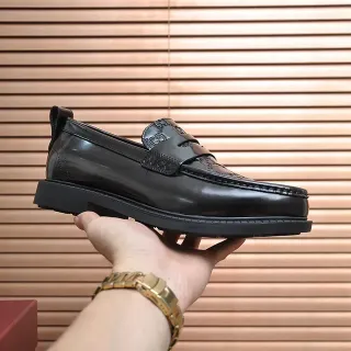 Gucci Horsebit 1955 काला चमकदार चमड़े के लोफर्स