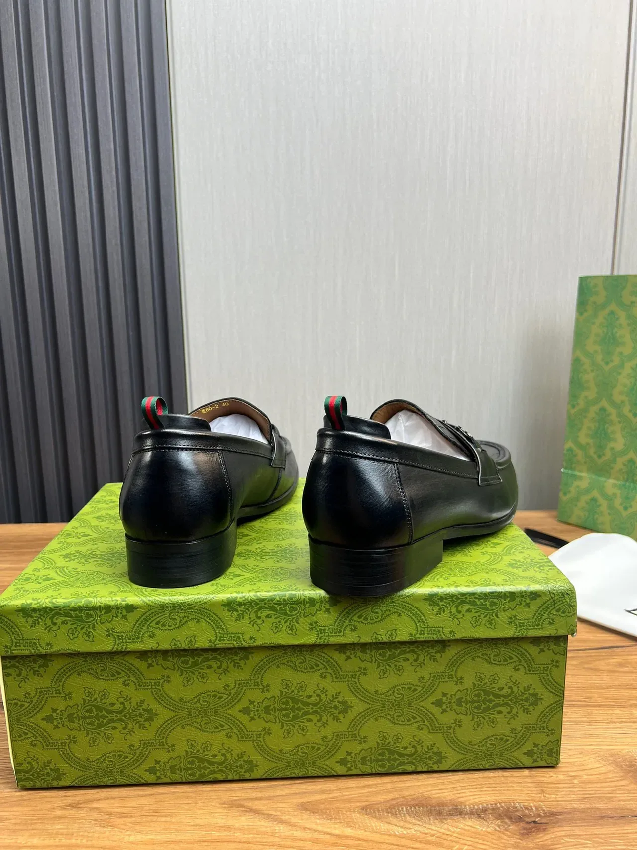 Gucci Horsebit 1955 黑色绿色鳄鱼纹皮革扣带乐福鞋 6