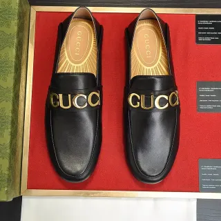 Gucci Horsebit 1955 काली चमड़ी सोने की पट्टी लूफर