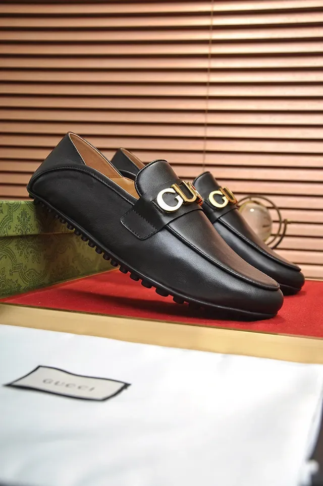 Gucci Horsebit 1955 Black Leather Gold Strap Loafers 7