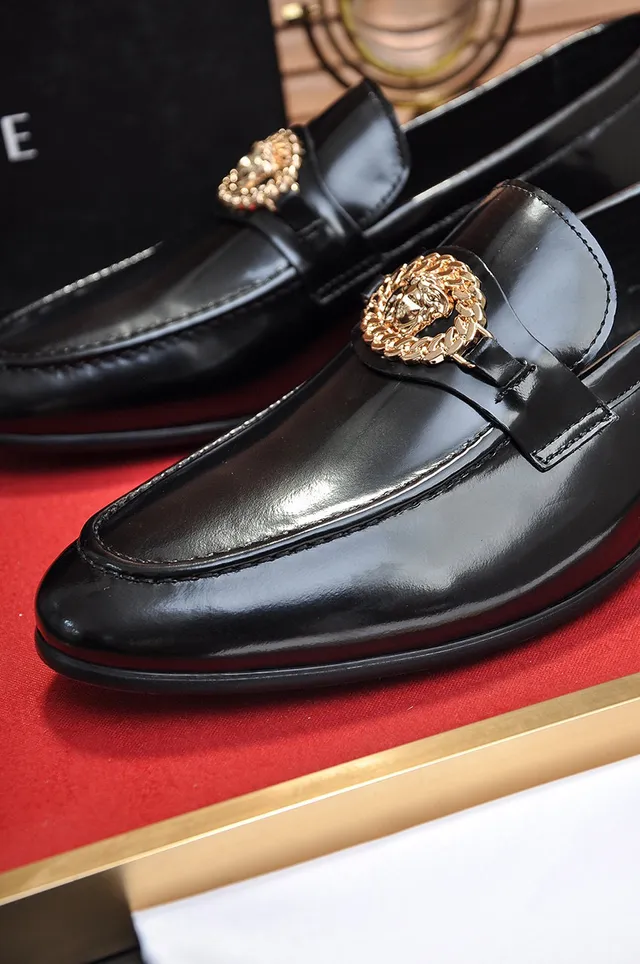 Gucci Horsebit 1955 Black Patent Leather Gold Lion-Head Loafer 3
