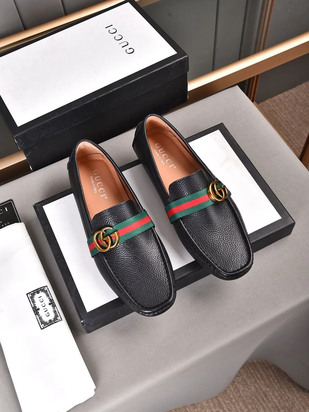 Gucci Horsebit 1955 Mocassins en Cuir Granulé Noir avec Sangle Web 2
