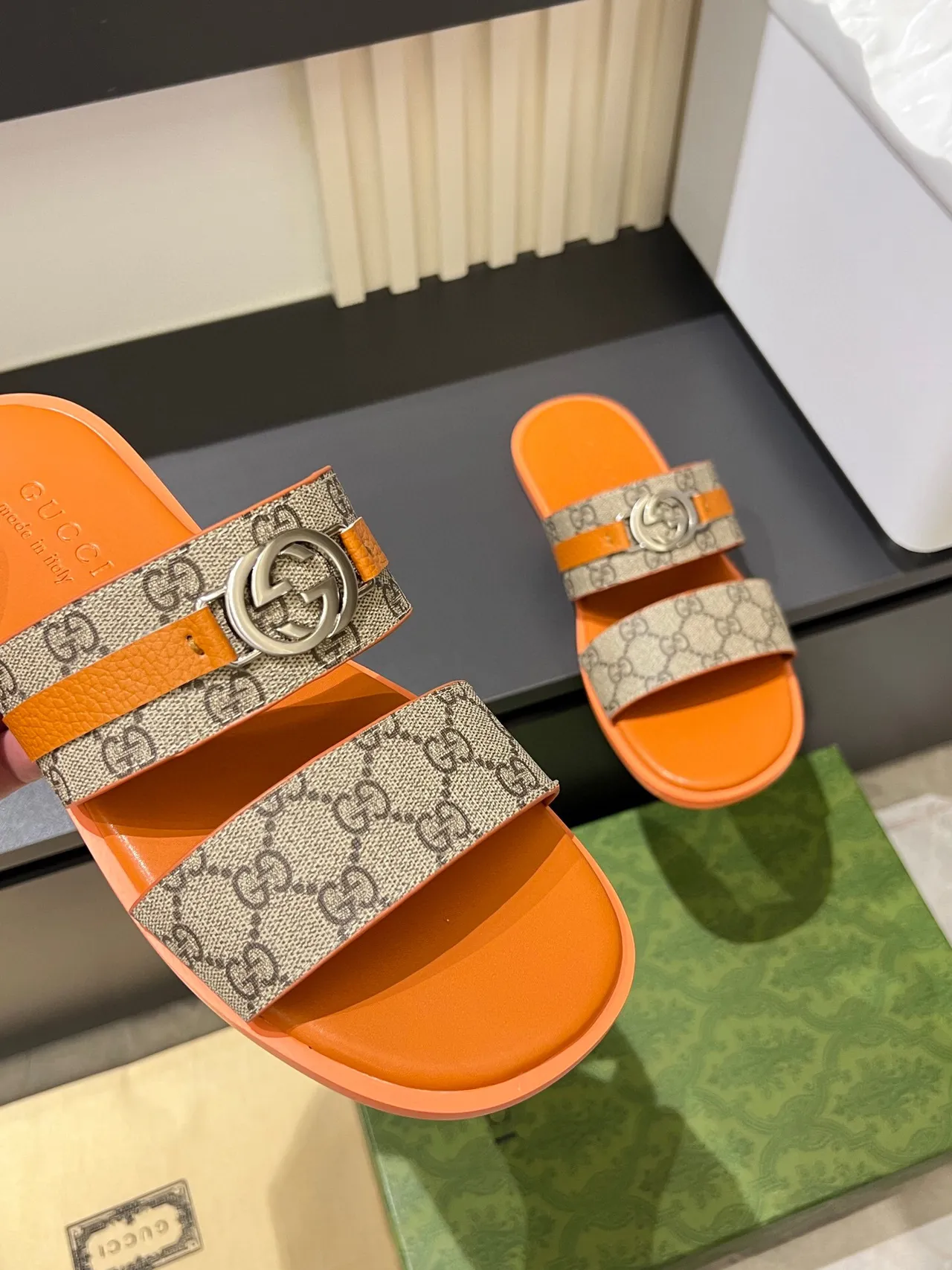 Gucci Horsebit 1955 Chaussons orange GG Monogram à double bride 9