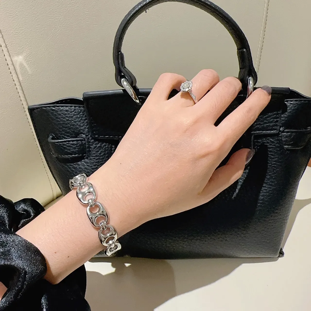 Gucci Horsebit 1955 Polished Silver Interlocking Oval Link Bracelet 2