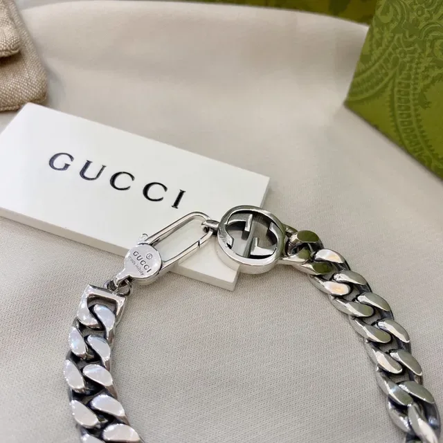 Gucci Interlocking G Curb-Link Silver Bracelet 2