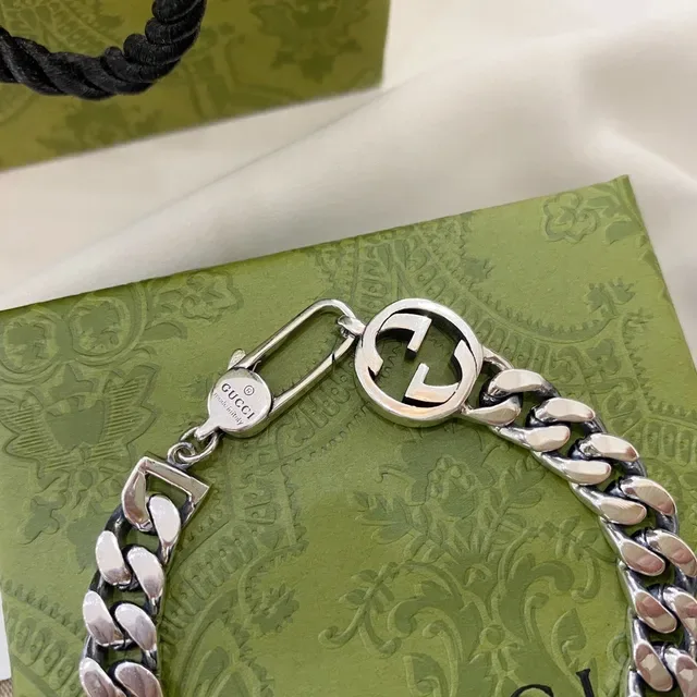 Gucci Interlocking G Curb-Link Silver Bracelet 4