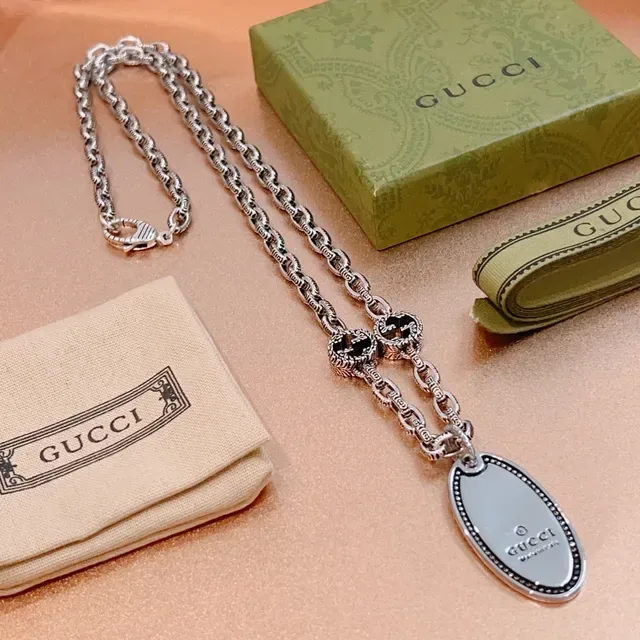 Gucci Interlocking G Dog Tag Silver Black Oxidized Metal Chain Oval Pendant Necklace 7