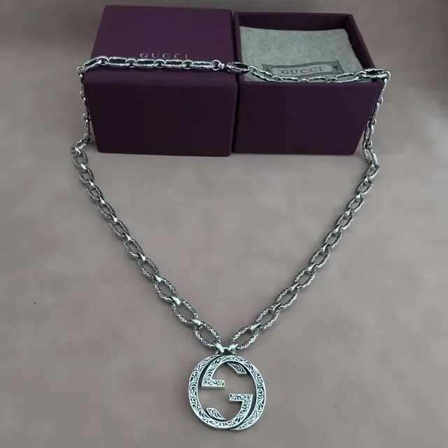 Gucci Interlocking G Filigree Pendant Necklace 4