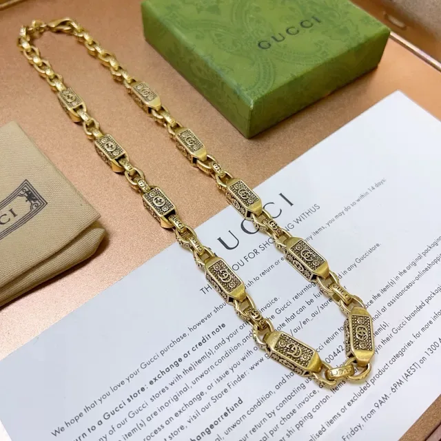 Gucci Interlocking G Logo Gold-Tone Chain Necklace 3