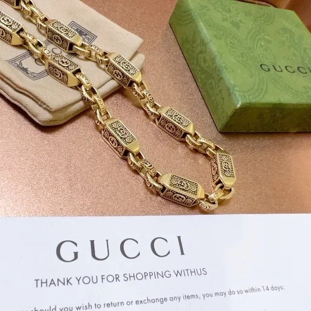 Gucci Interlocking G Logo Gold-Tone Chain Necklace 4