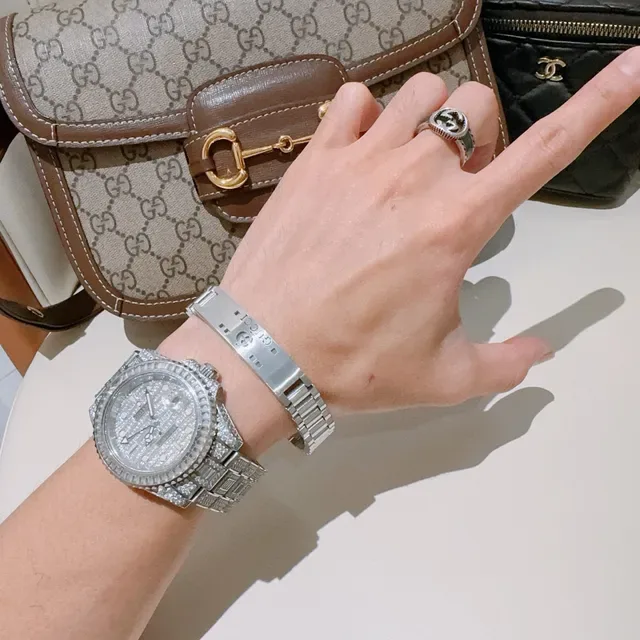 Gucci Interlocking G Logo Polished Steel Bracelet 2