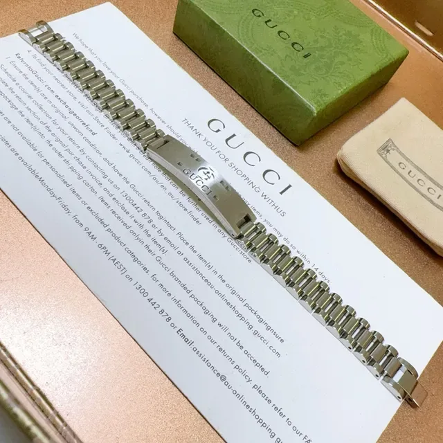 Gucci Interlocking G Logo Polished Steel Bracelet 3