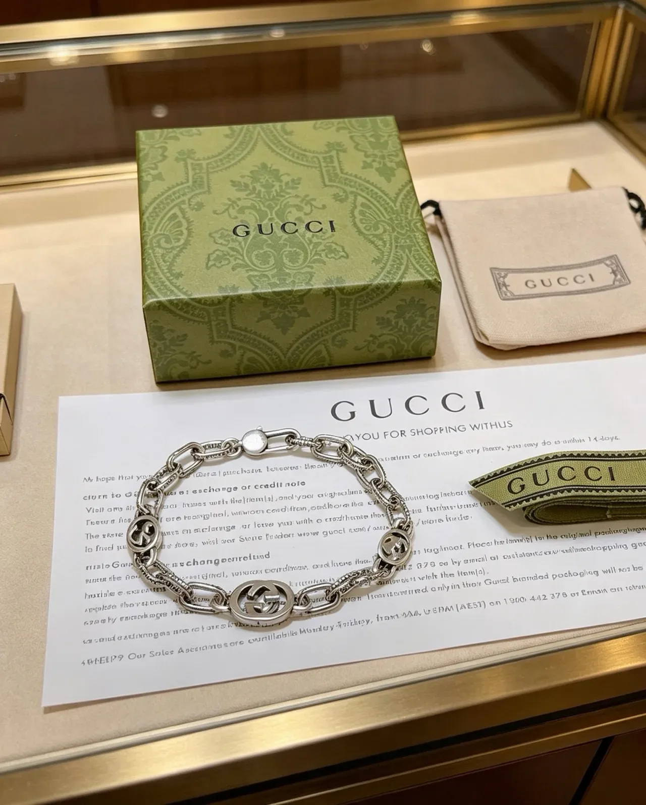 Gucci Interlocking G Silver Chunky Chain-Link GG Medallions Bracelet 3