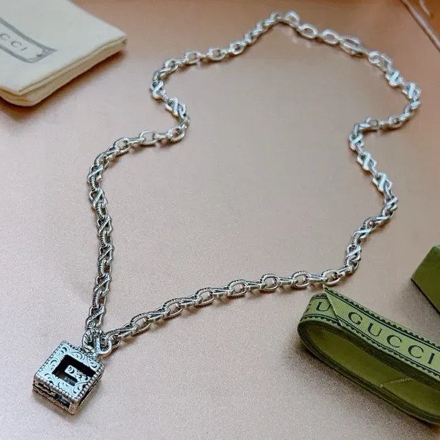 Gucci Interlocking G Square Pendant Necklace 9