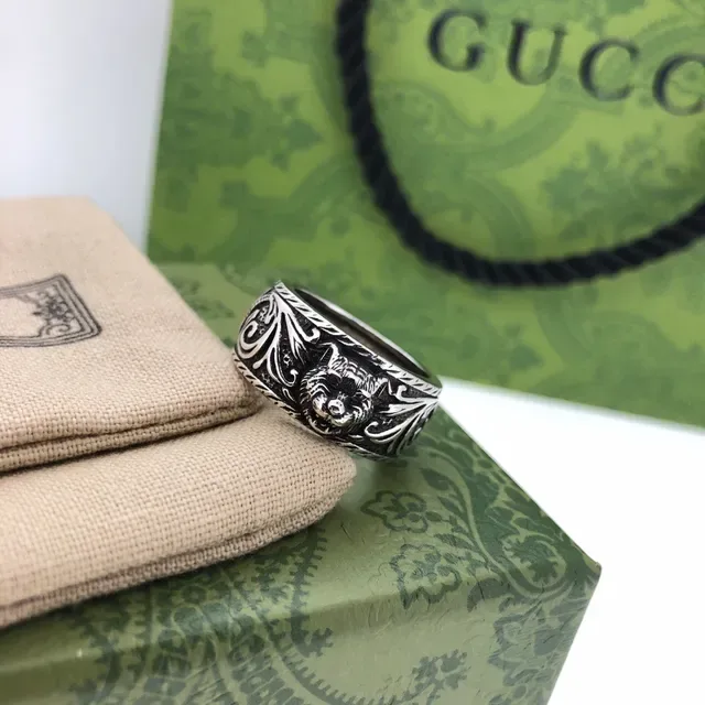 Gucci Lion Head Ornate Scrollwork خاتم فضي 2