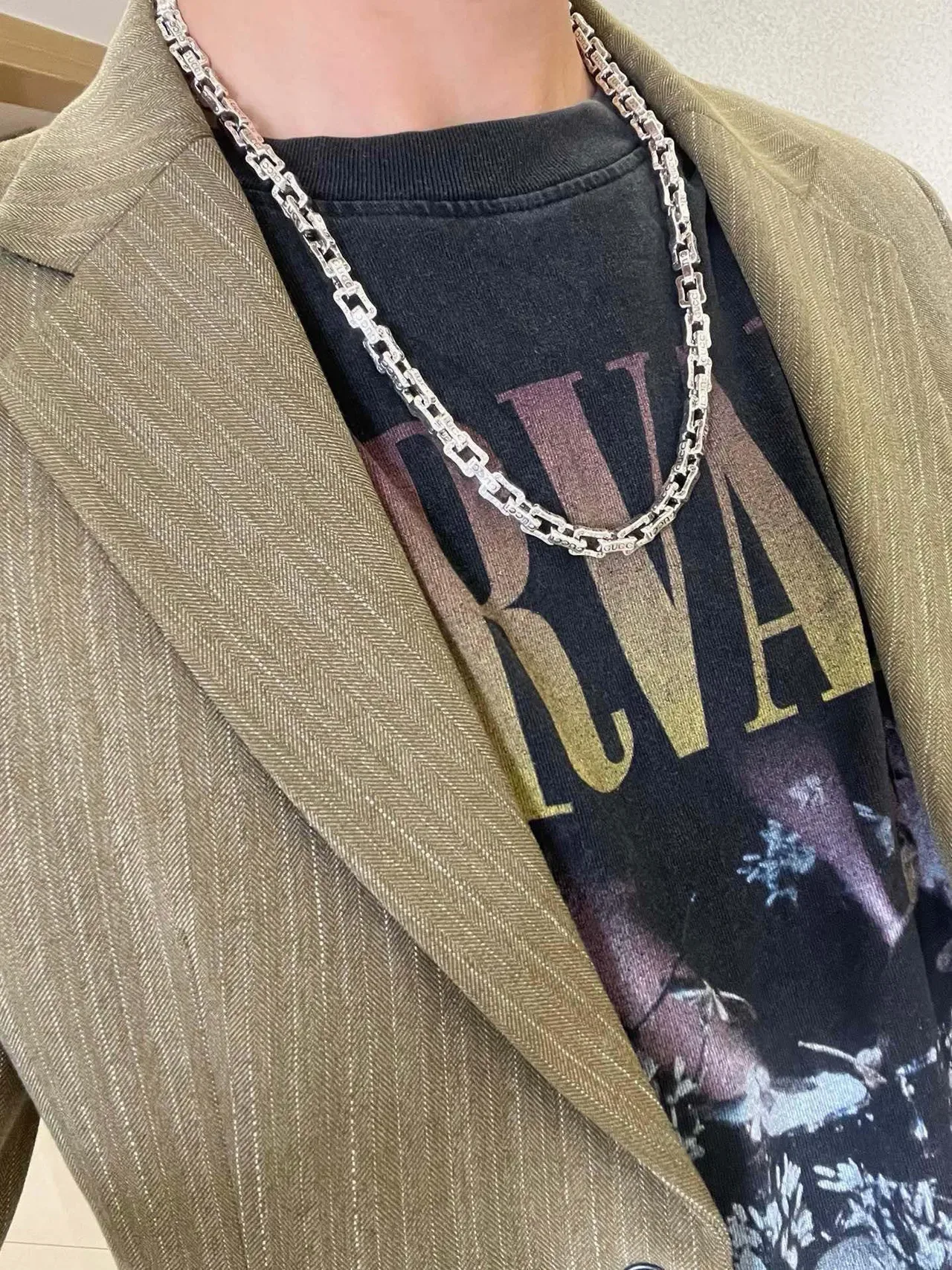 Gucci Logo Chain Silver Embossed Links Rectangular Curb-Style Necklace 2