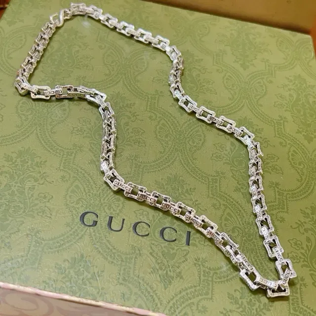 Gucci Logo Chain Silver Embossed Links Rectangular Curb-Style Necklace 3
