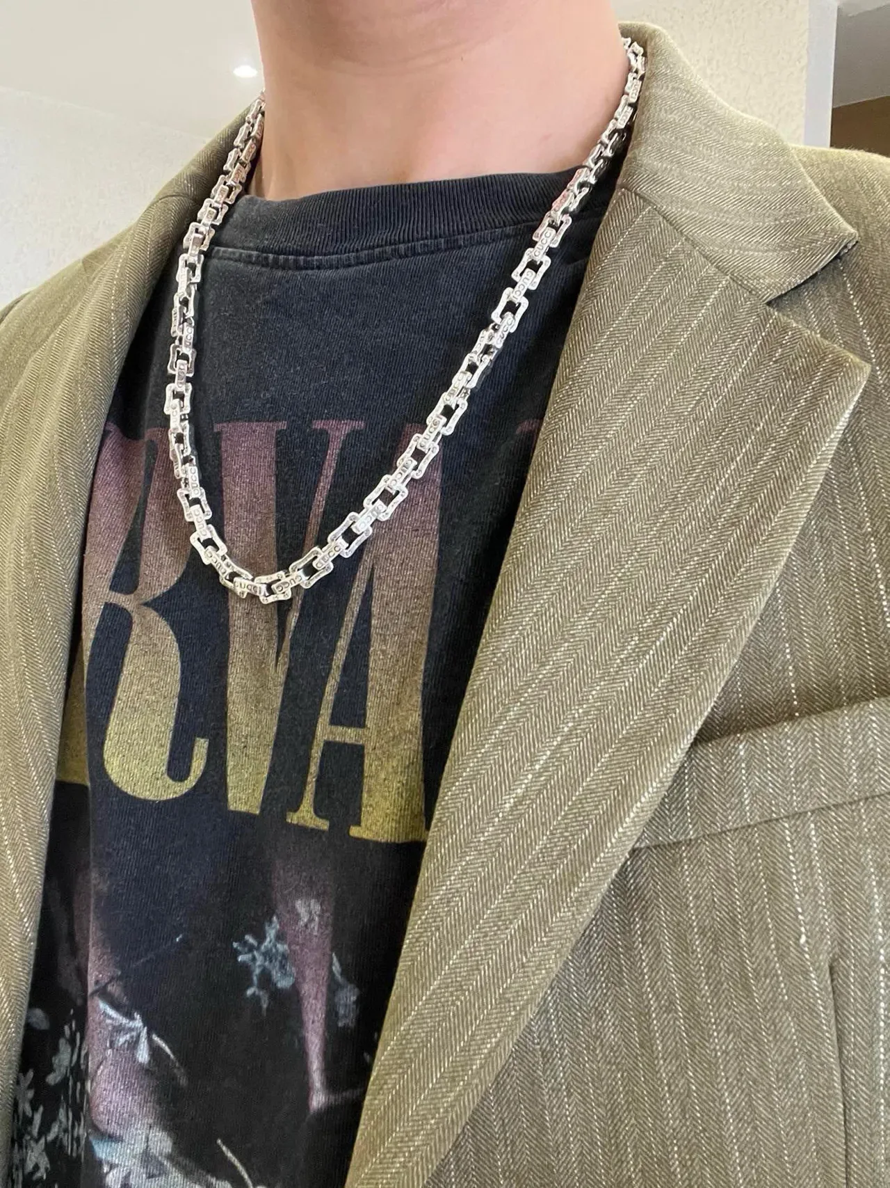 Gucci Logo Chain Silver Embossed Links Rectangular Curb-Style Necklace 8