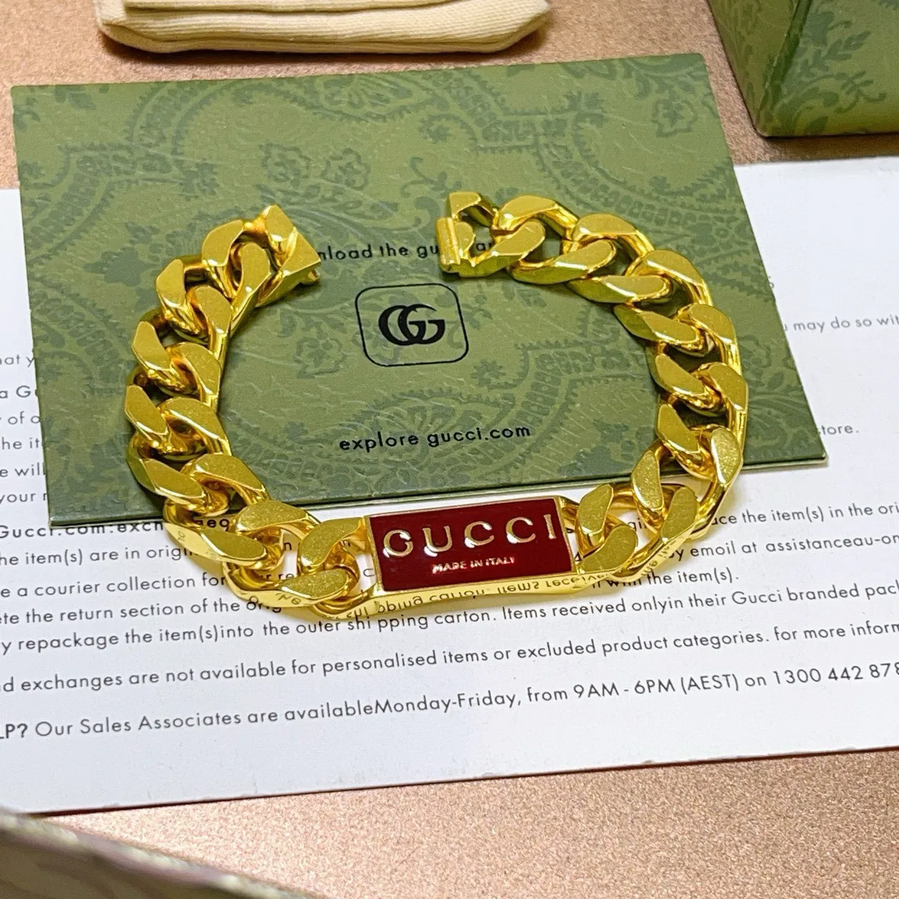Gucci Logo Plaque Curb-Link Gold-Tone Red Enamel Bracelet 7