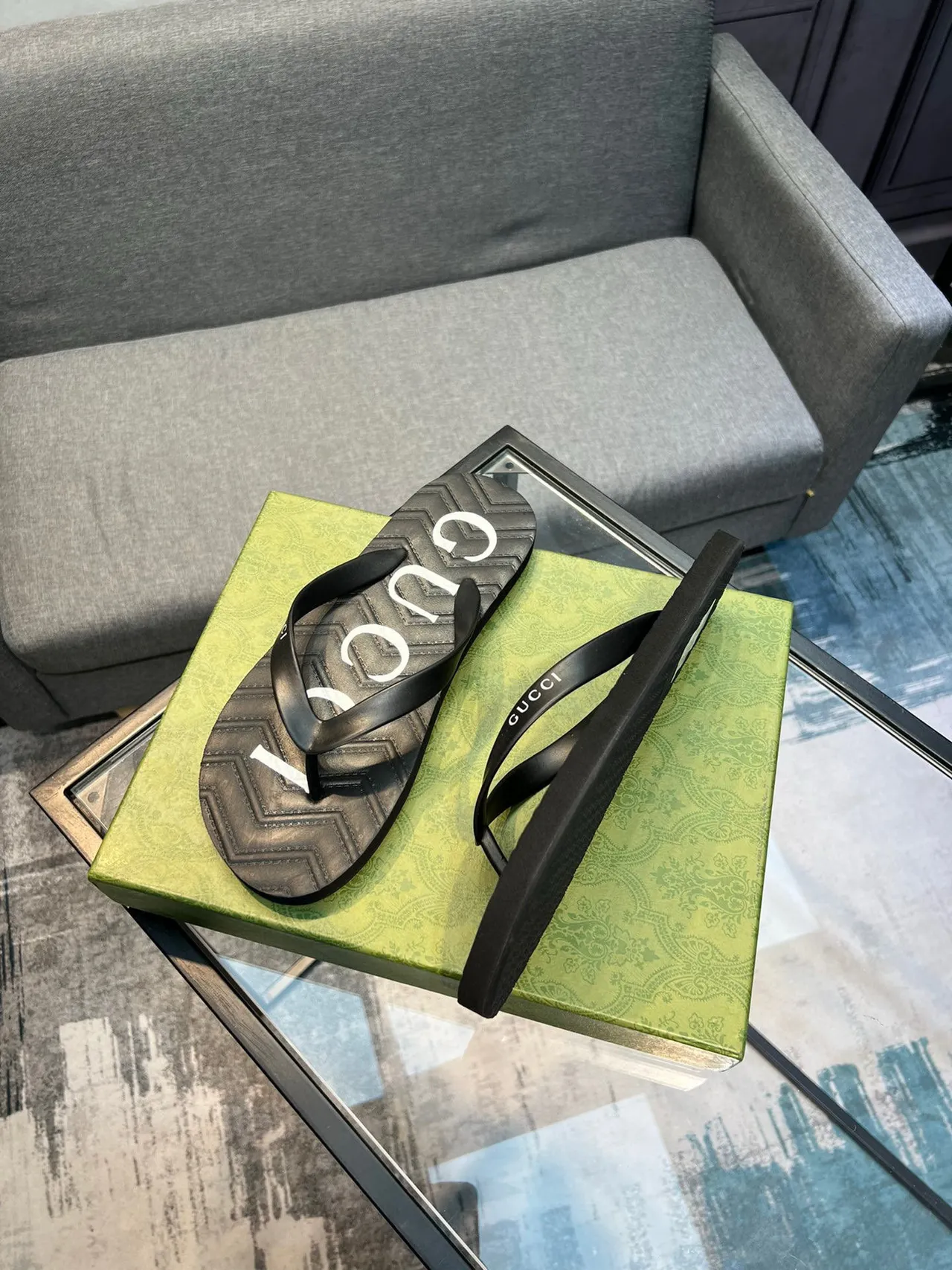 Gucci Logo-Print Black Slippers 4