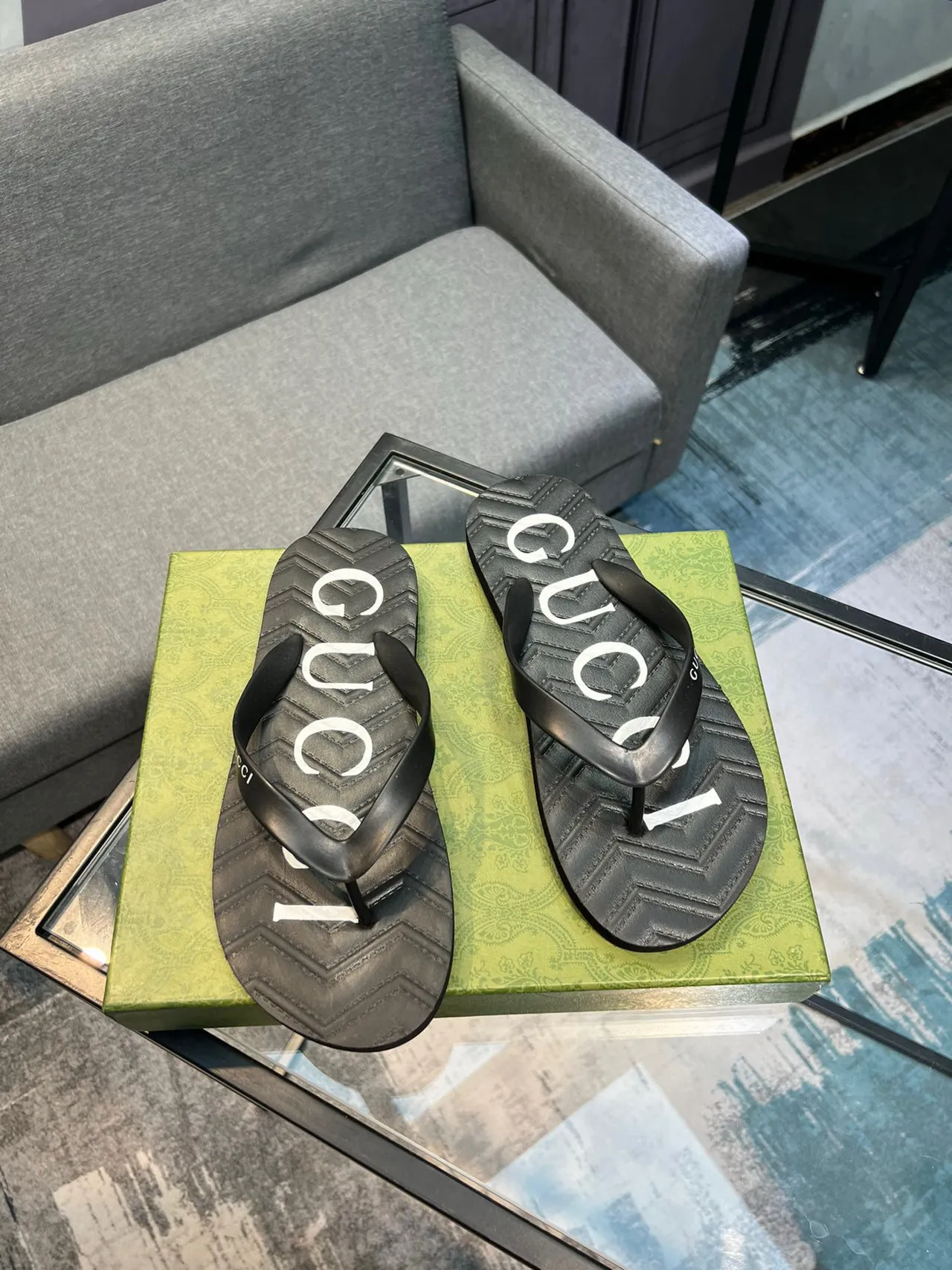 Gucci Logo-Print Black Slippers 5
