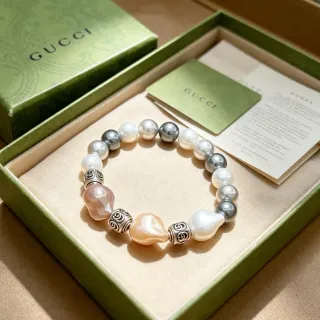 Gucci Multi-Pearl and Silver-Tone Bead Bracelet