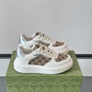 Gucci Rhyton أبيض و بيج GG Monogram أحذية رياضية أسلوب حياة