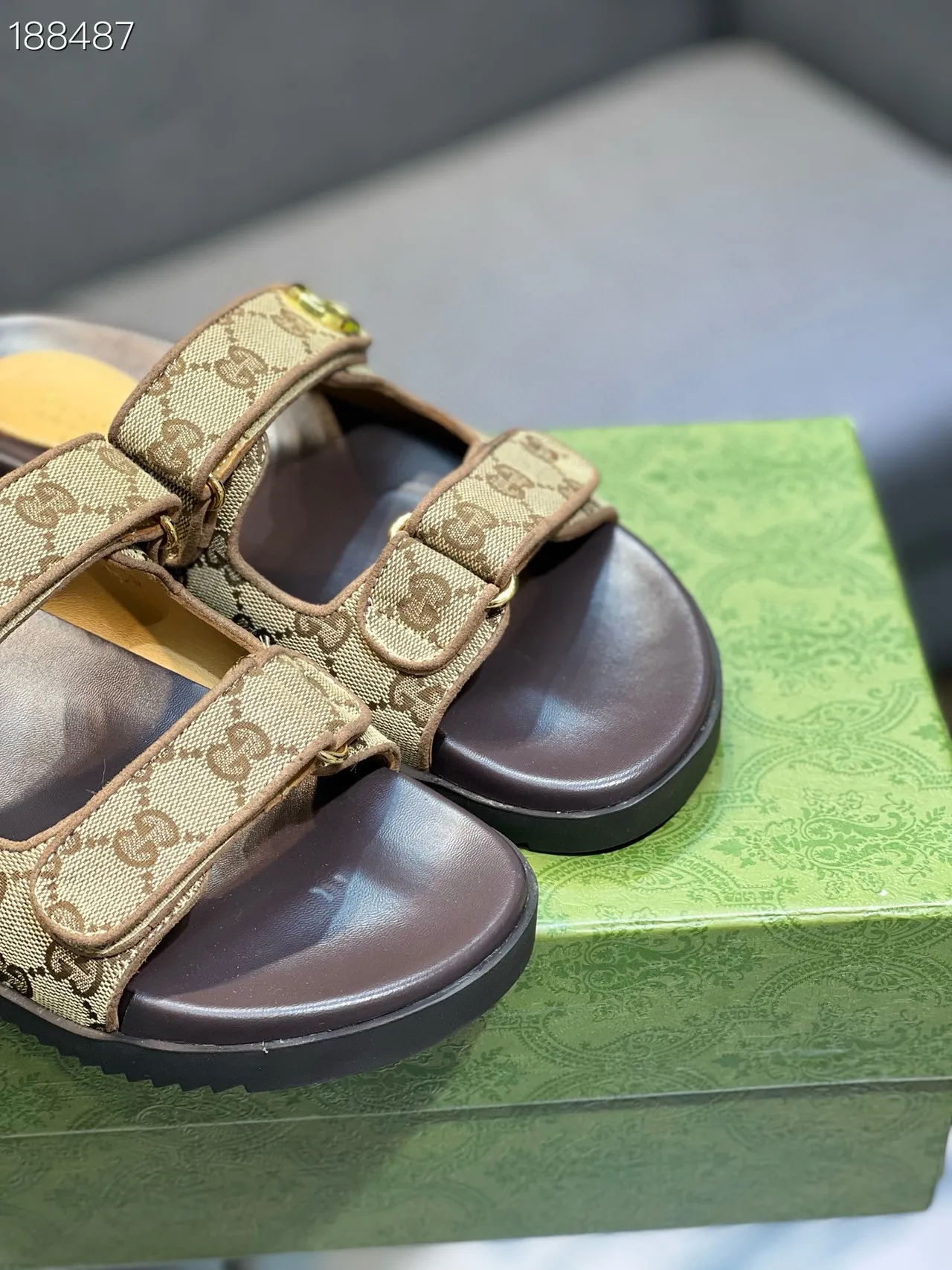 Gucci Screener Beige GG Monogram Canvas Sandales casuales à double bride 5