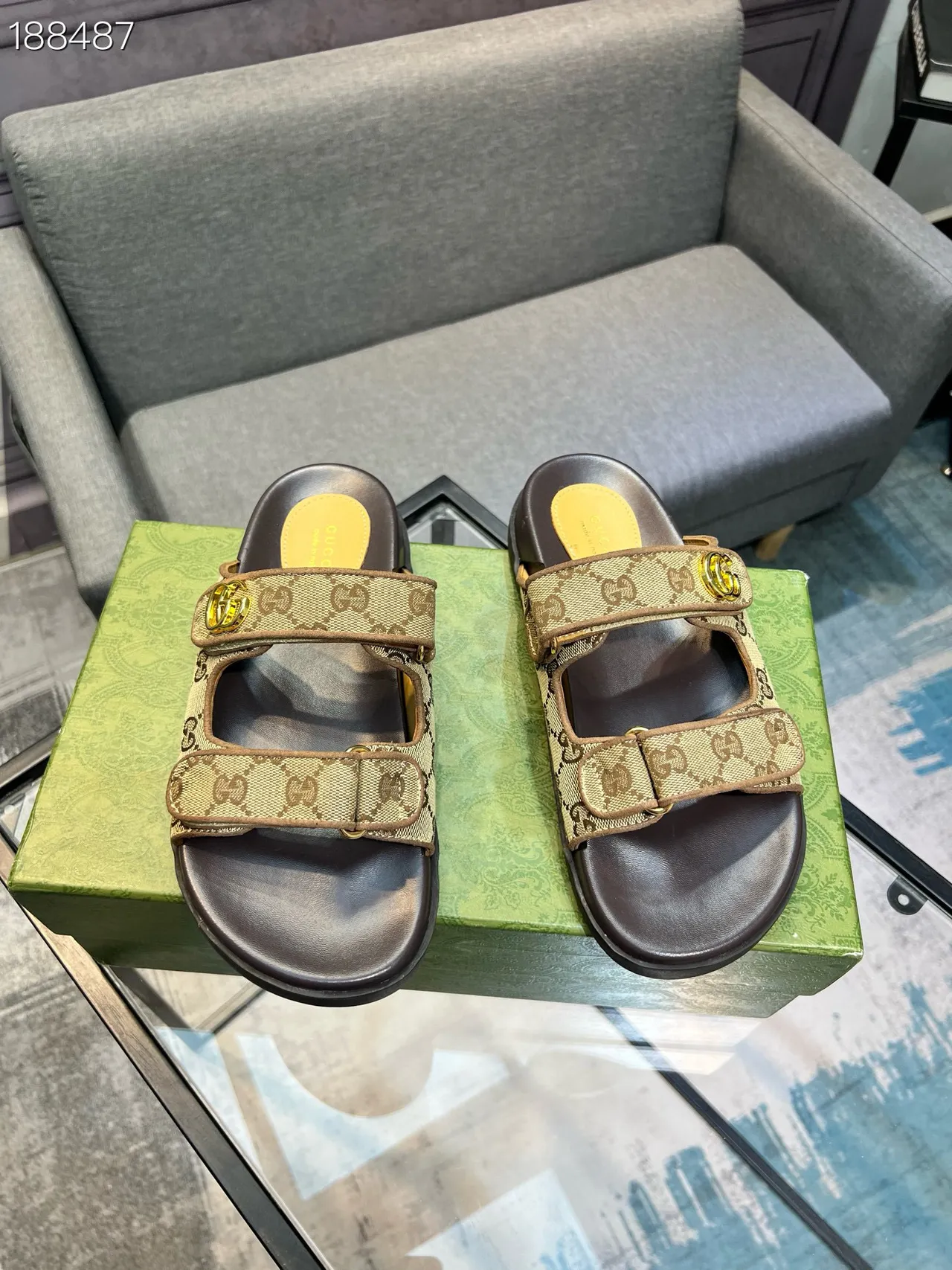 Gucci Screener Beige GG Monogram Canvas Sandales casuales à double bride 7