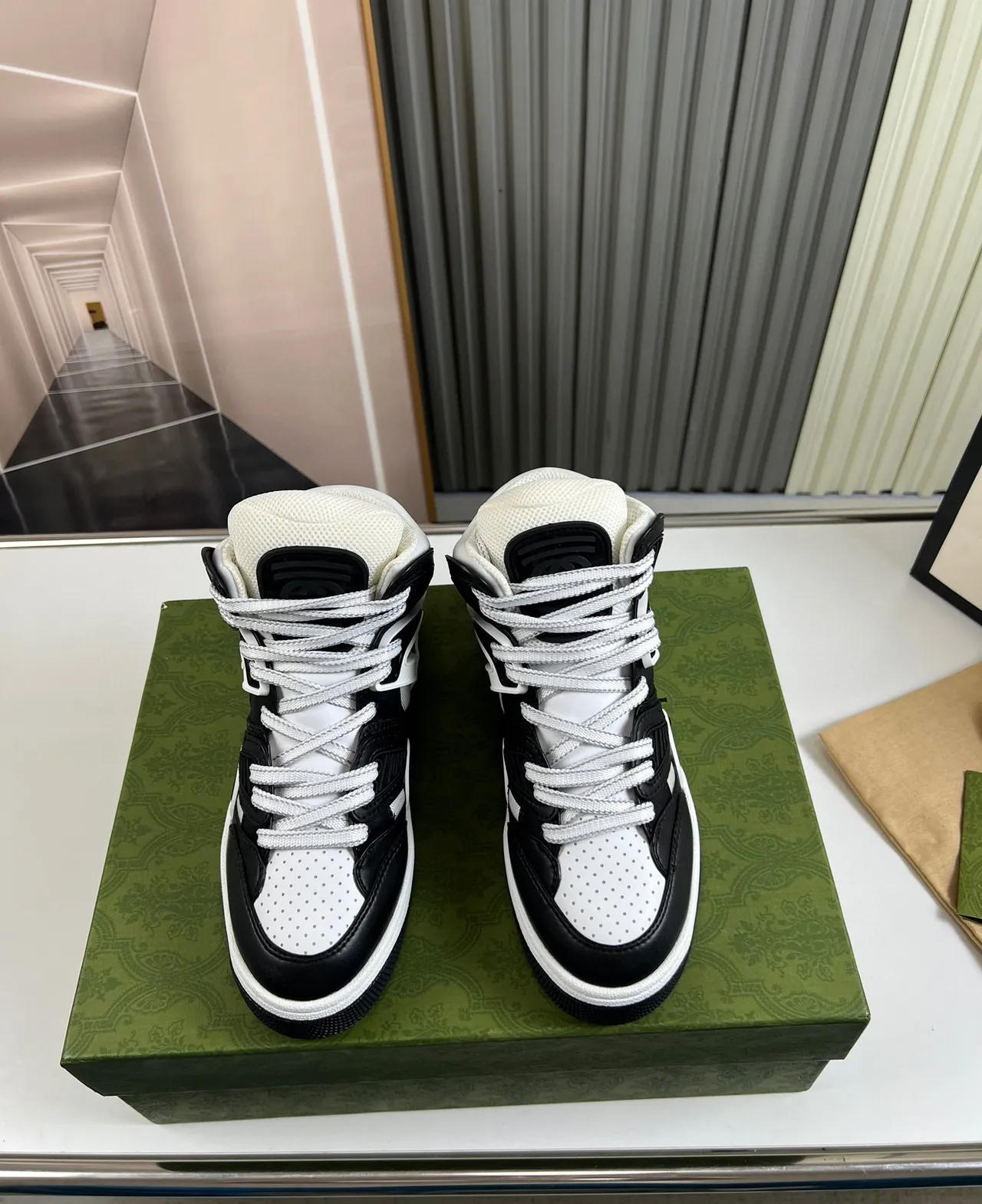 Gucci Screener Black and White High-Top Lifestyle Sneakers 9