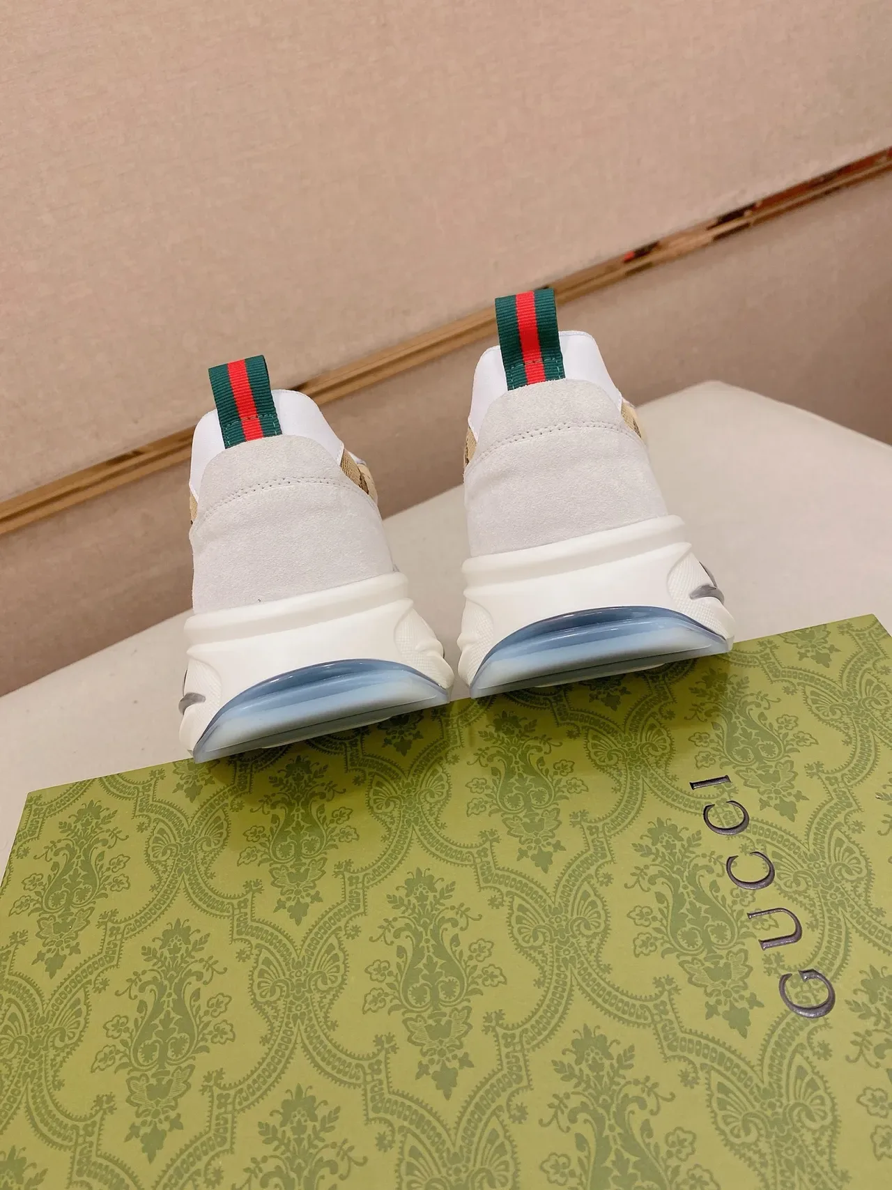 Gucci Screener GG Monogram بيج وايت شونكي سينيكرز 3