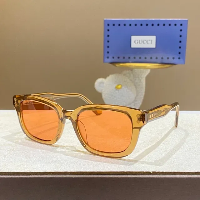 Gucci Screener Glossy Black Gradient Gray Sunglasses 9