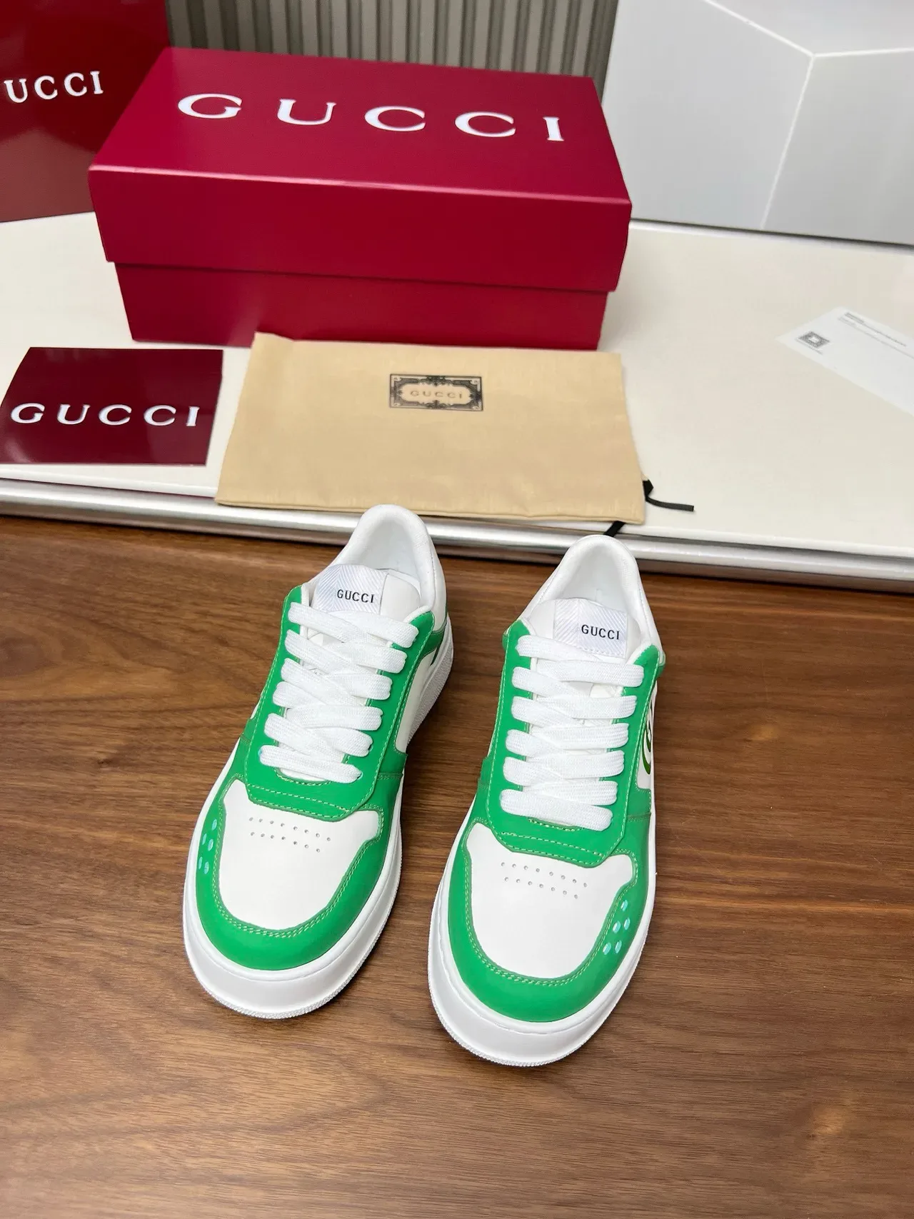 Gucci Screener Vert et Blanc Lifestyle Sneakers 4
