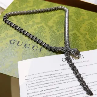 Gucci قلادة ثعبان فضي أسود مفصلة حرشفة متنقشة