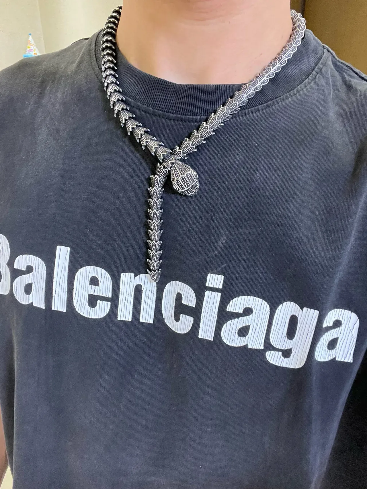 Colar Gucci Serpent Prata Preto Articulado Escama Texturizada Detalhe 5