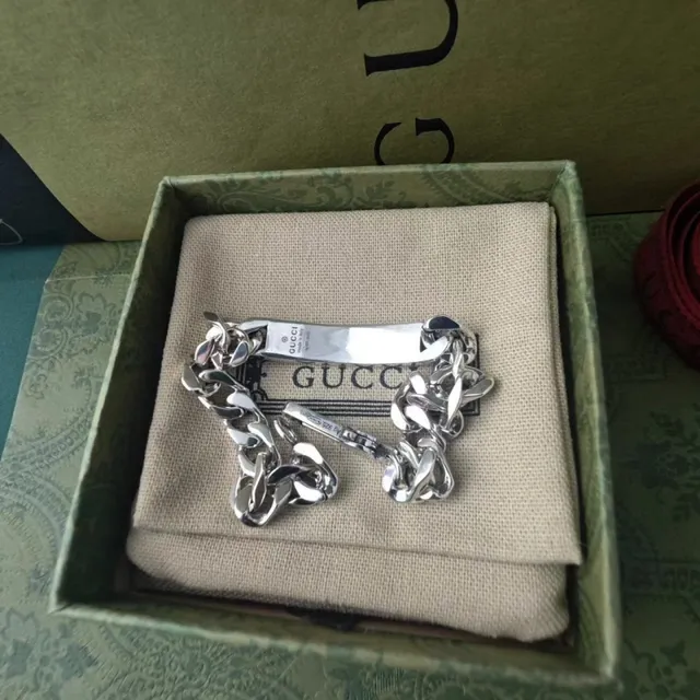 Gucci Silver Beige Chunky Curb Chain Engraved GG Motif Plate Bracelet 2