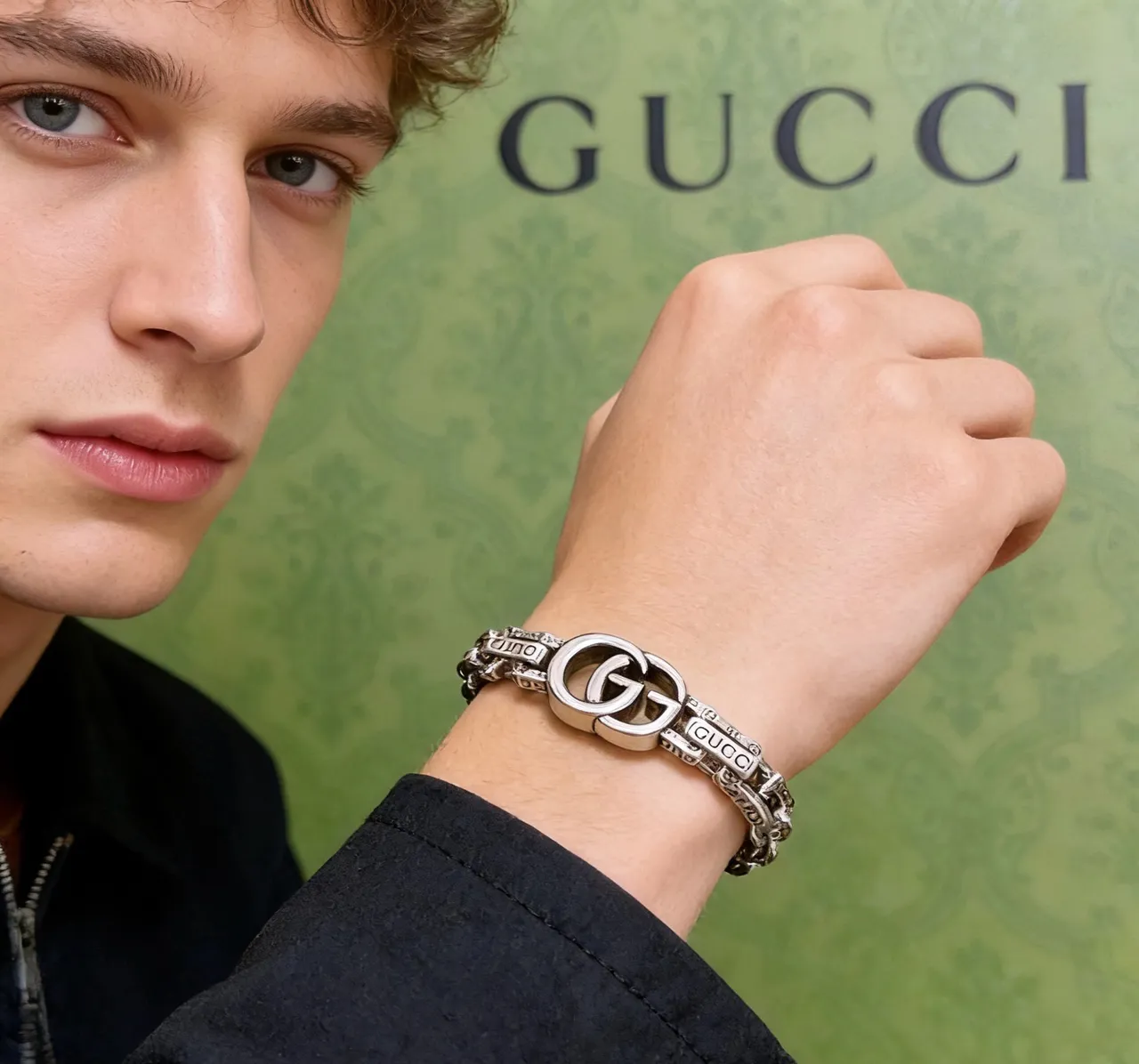 Gucci Silver Chunky Chain-Link Engraved Branding Bracelet 8