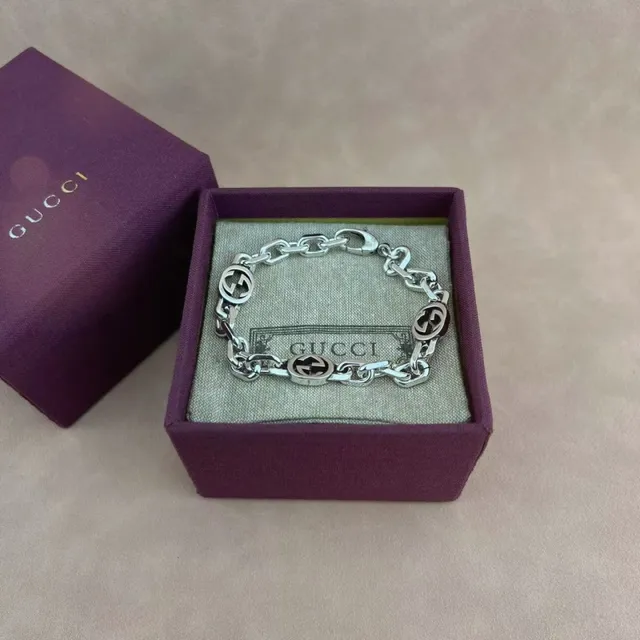 Gucci Silver Chunky Curb Chain Interlocking G Motifs Necklace 4