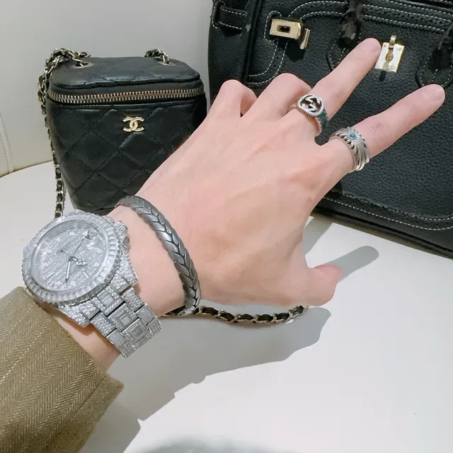 Gucci Silver Green Braided Scale Texture Cuff Silhouette Bracelet 2