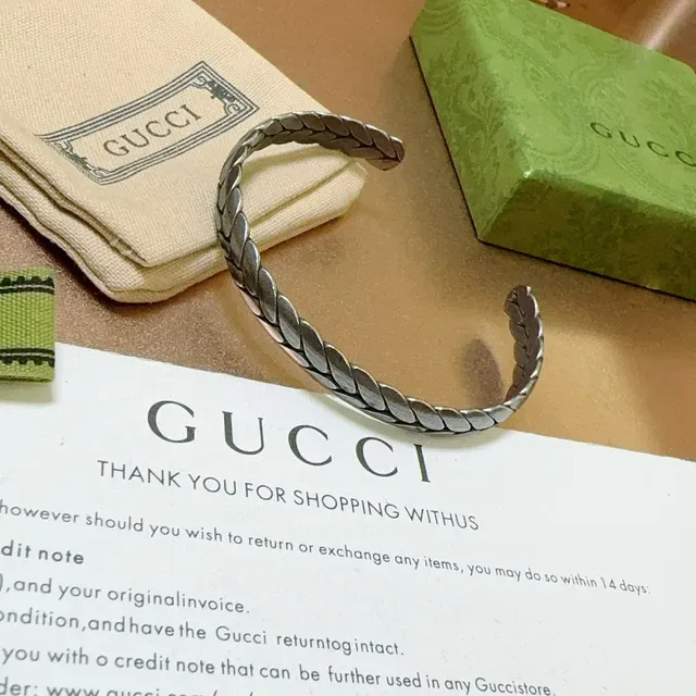 Gucci Silver Green Braided Scale Texture Cuff Silhouette Bracelet 3