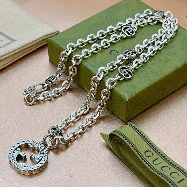 Gucci Silver Green Metal Interlocking G Logo Necklace 6